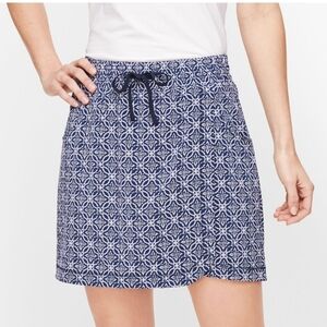 Talbots Lightweight Stretch Woven Geo Skort